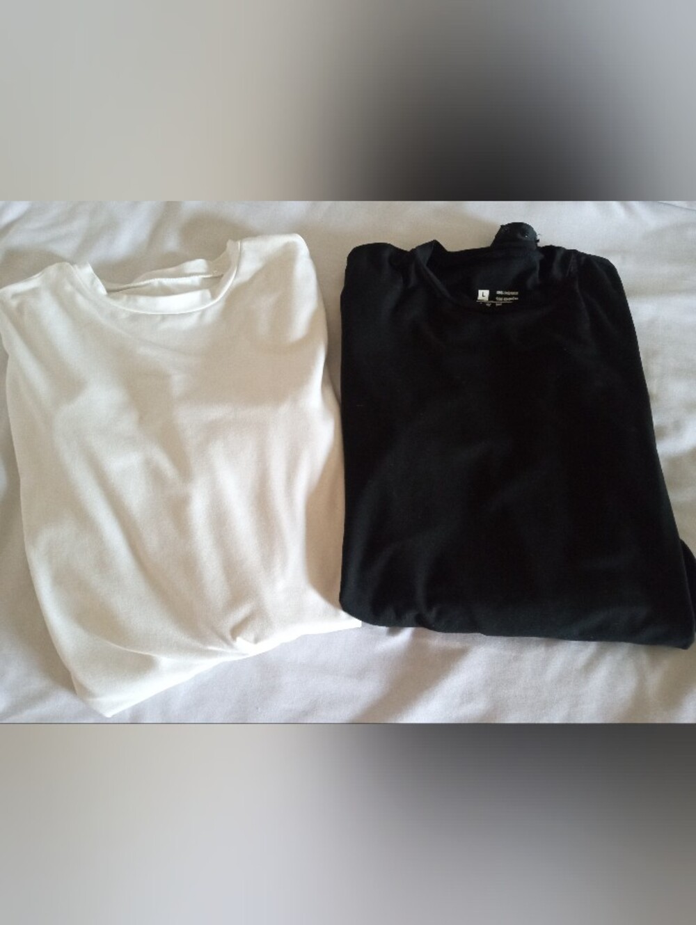 Set of 2 Women's Classic Crew Neck T-Shirt - Black & White